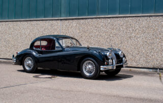 Chalupa_Fast_and_Vintage_Jaguar_XK140_FHC_schraeg_vorne_Beifahrerseite