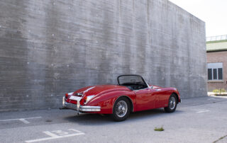 Chalupa_Fast_and_Vintage_Jaguar_XK150S_seitlich_hinten_Fahrerseite