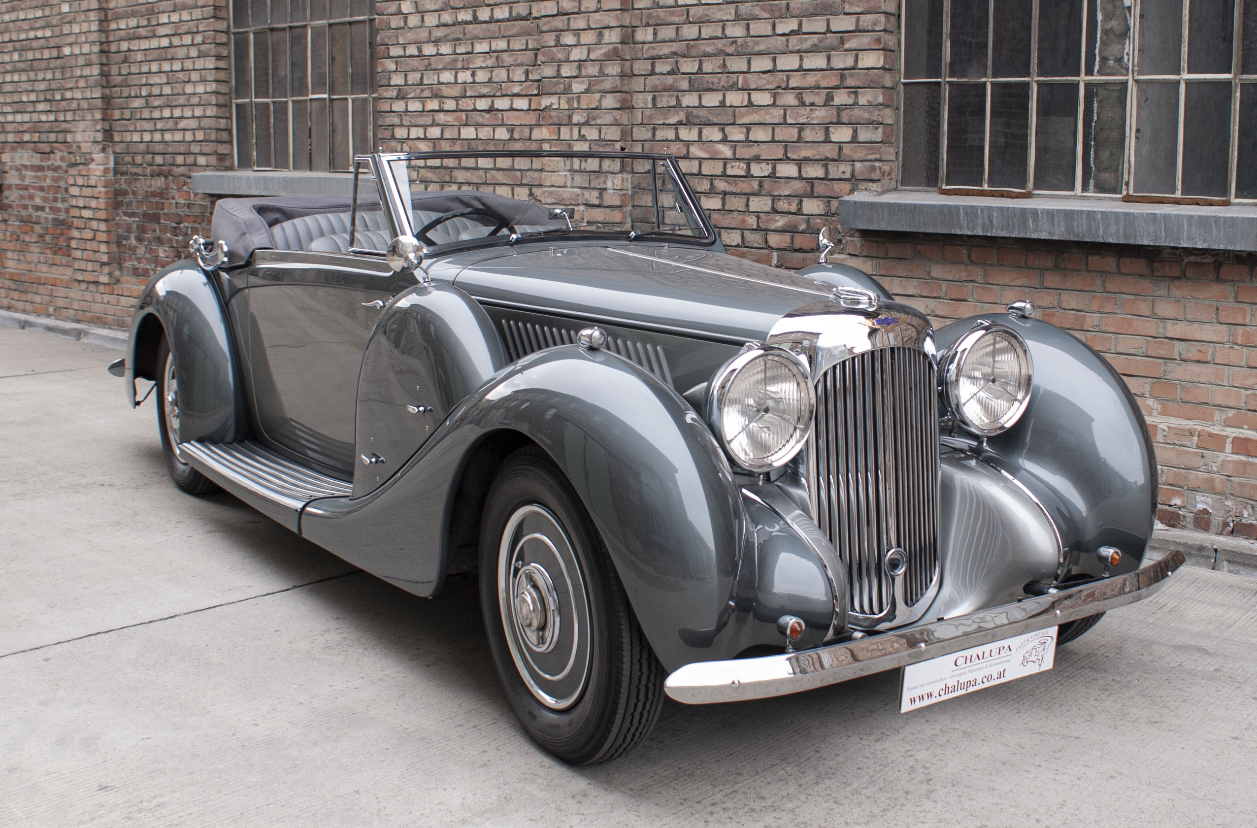 Chalupa Fast and Vintage – Lagonda V12 DHC Chalupa Fast and Vintage - Lagonda V12 DHC